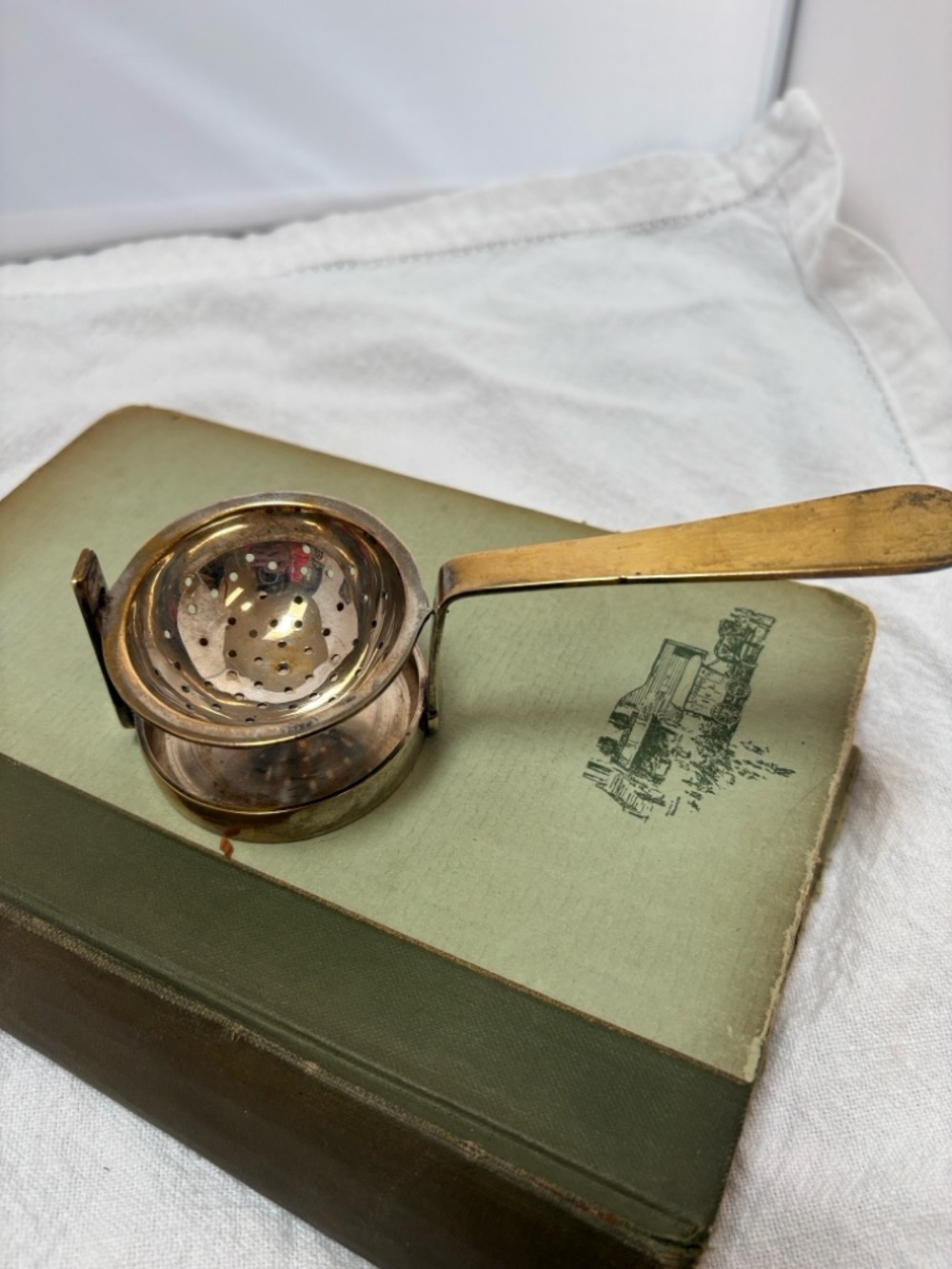 Vintage Brass Tea Strainer with Handle - Gold Tone